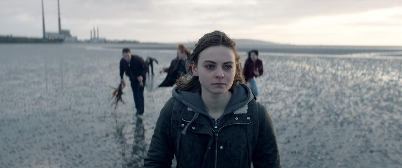 Nikdy nepláču + předfilm Jsem tady