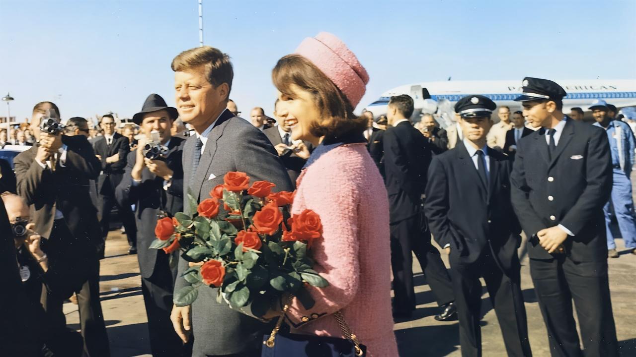 JFK návrat: Za zrcadlem