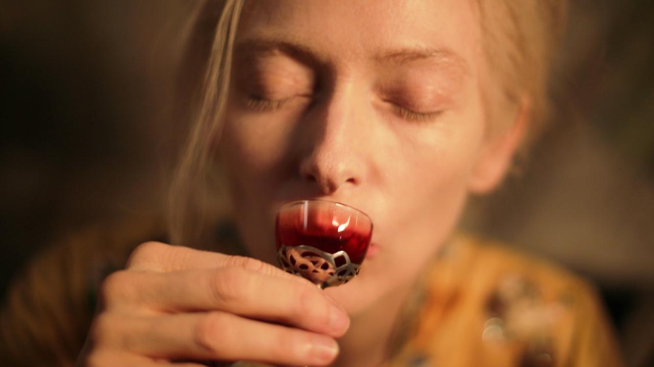 Přežijí jen milenci