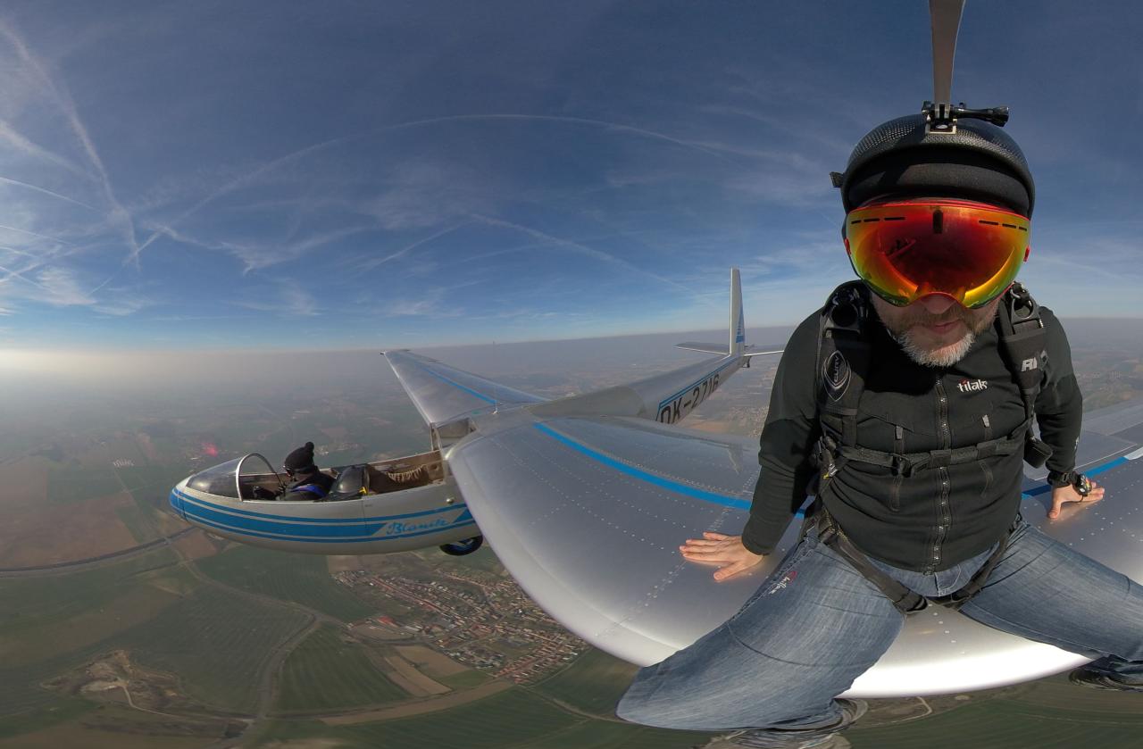 BASE jumping: Z hrany do propasti | Petr Beránek