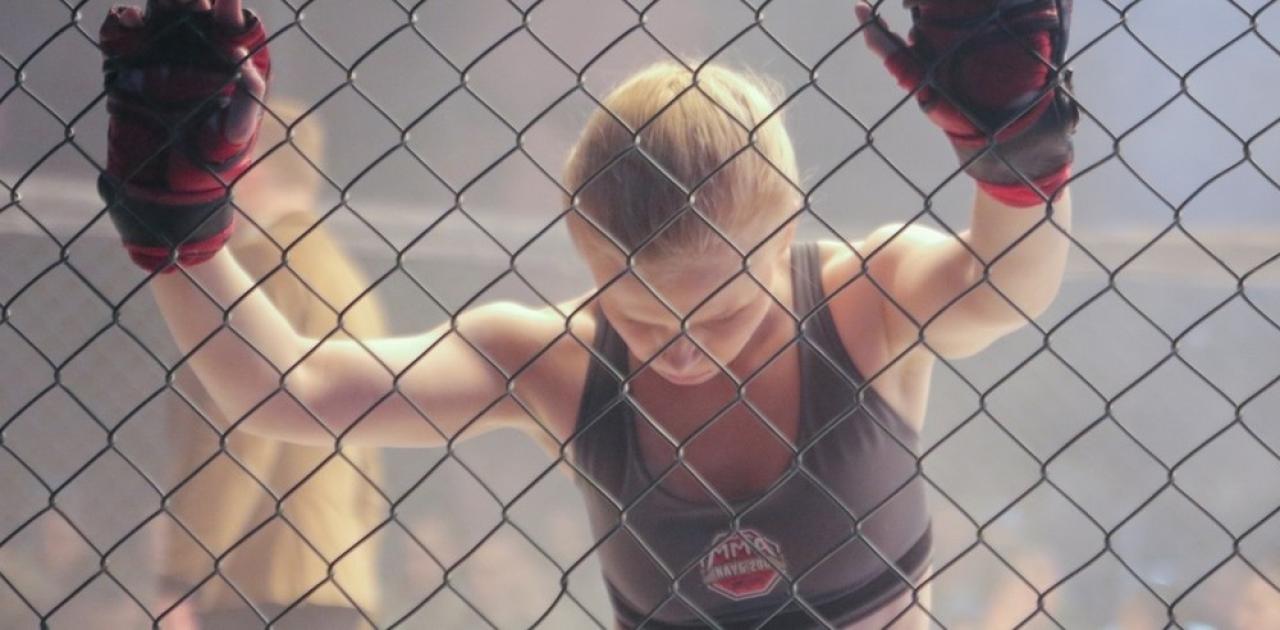 Se zavázanýma očima