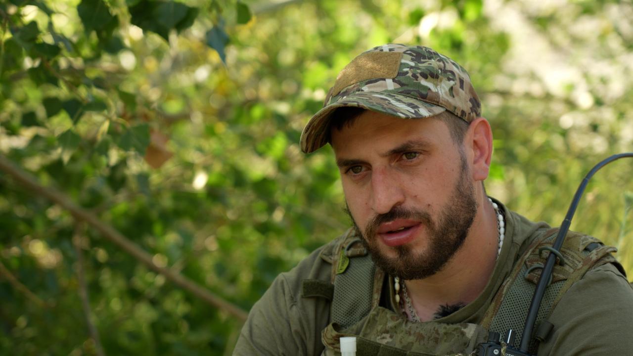 Slyšíš mě? Neviditelné bitvy ukrajinských vojenských zdravotníků